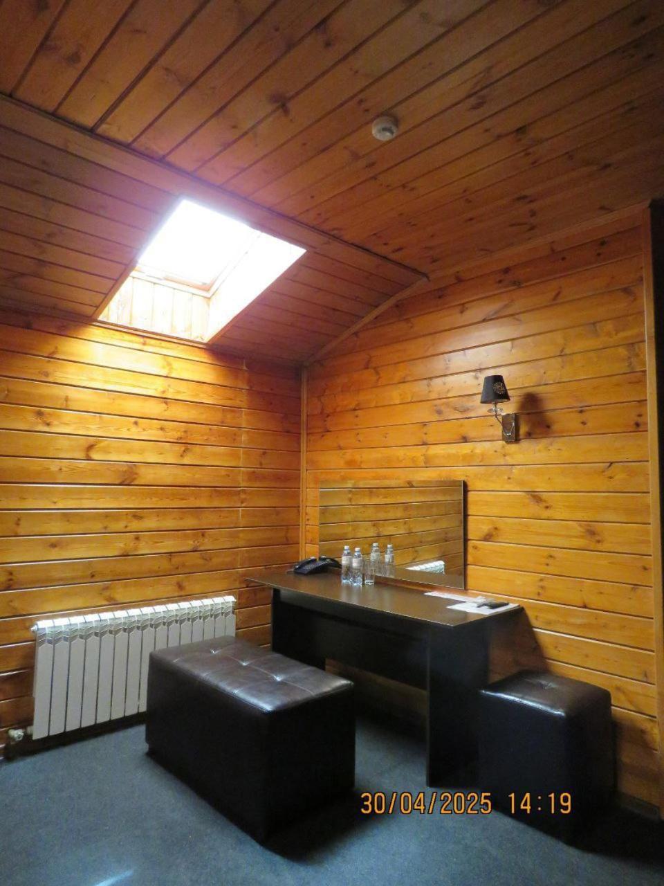 Pride Hotel Taraz Exterior foto