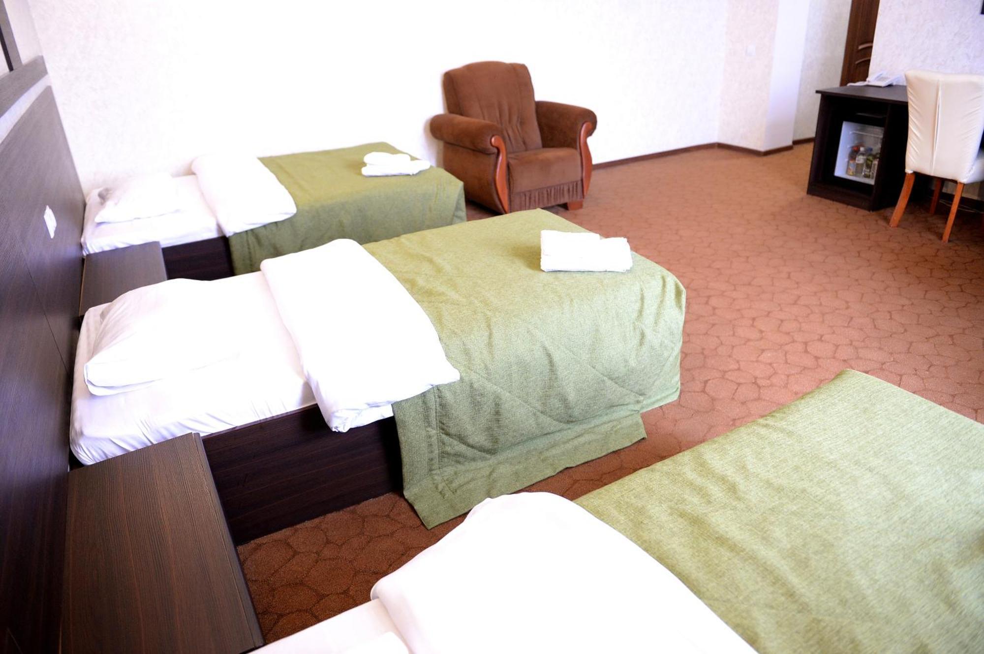 Pride Hotel Taraz Exterior foto